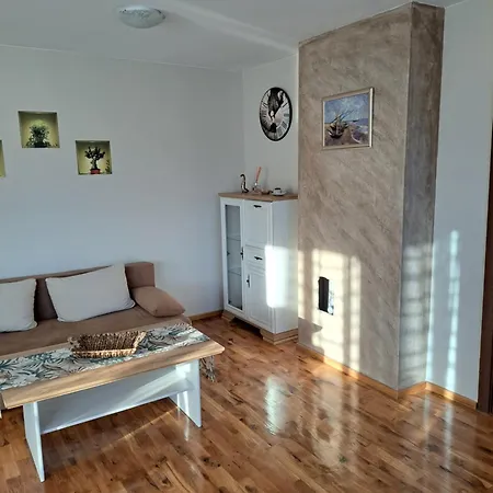 Megi Apartments, Sity *
