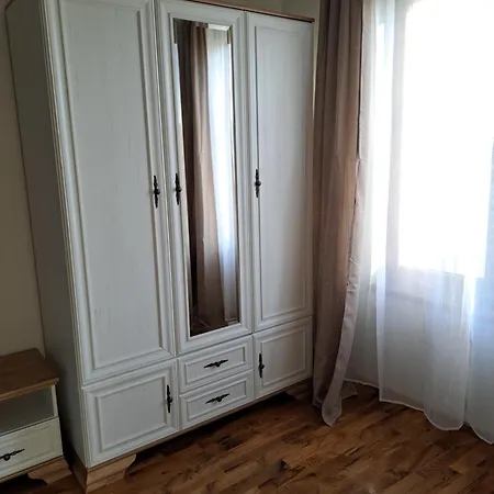 Megi Apartments, Sity